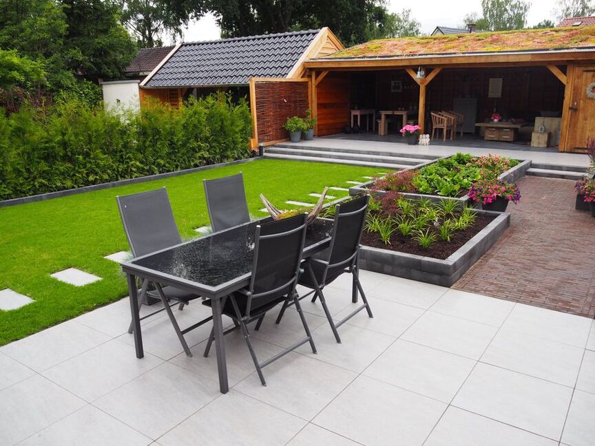Strakke rustige tuin